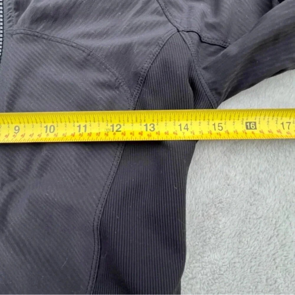 Lululemon In Flux Black Reversible Athletic Jacket - Picture 12 of 15